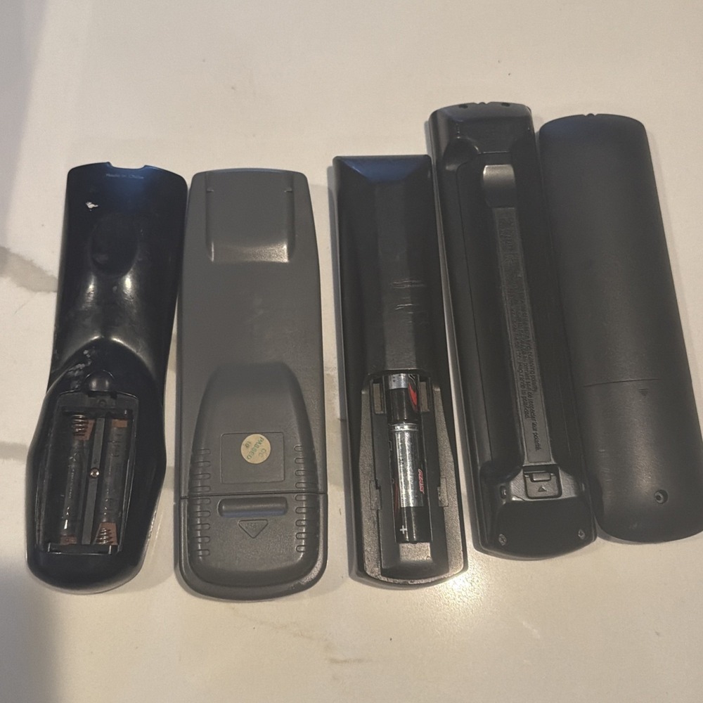 Lot of 14 TV Streaming Remotes Roku Amazon Sony Vizio Philips GE UNTESTED - Picture 7 of 15